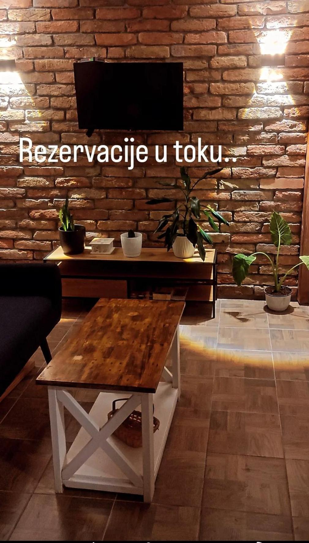 Vila Zapis - Zavojsko Jezero Pirot Buitenkant foto